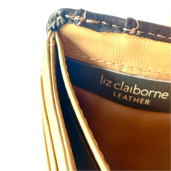 New Liz Claiborne Tri-fold - Picture 7 of 8